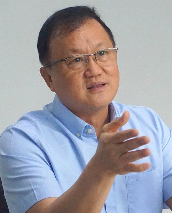 DHSUD Sec. Eduardo Del Rosario
