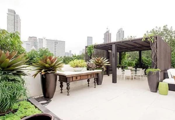 The patio showing the beauty of the Makati skyline
