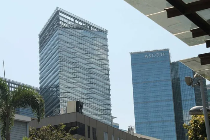 several buildings in Bonifacio Global City