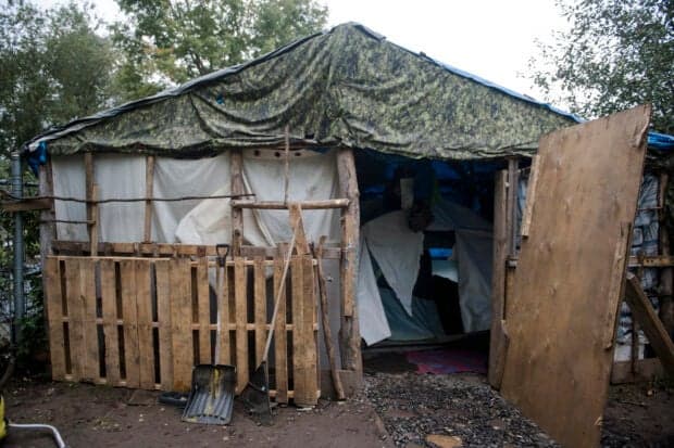 A housing structure in a makeshift homeless encampment set up in a park in Granby, Quebec, Canada. (Photo by ANDREJ IVANOV / AFP)