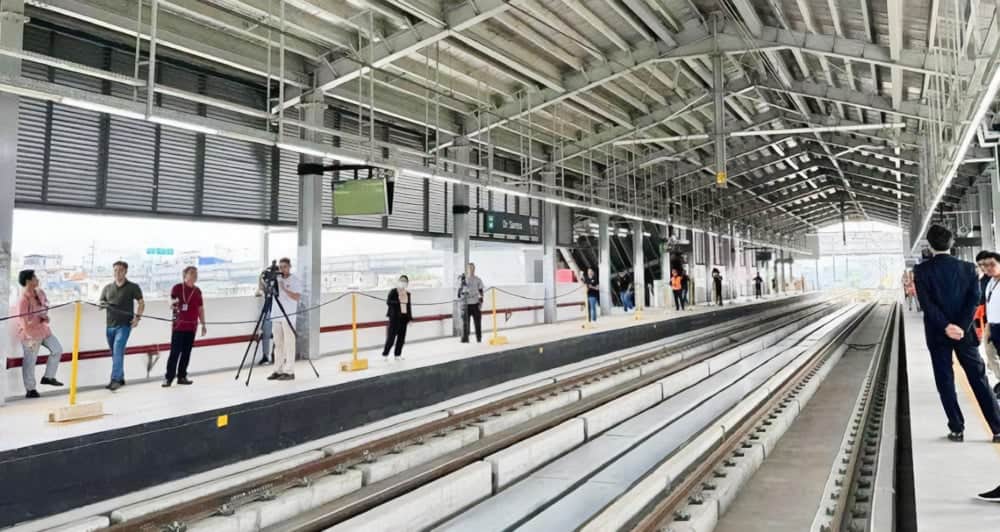 After many delays, the LRT-1 Cavite Extension is (hopefully) nearing its completion. PHOTO FROM DEPARTMENT OF TRANSPORTATION