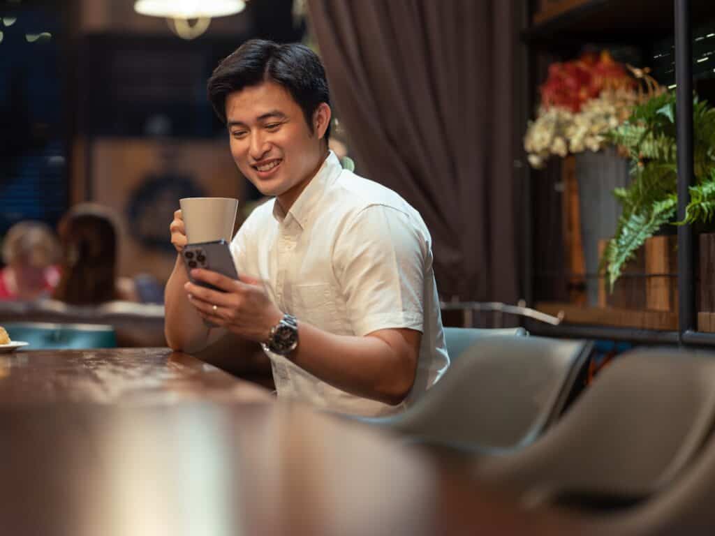 Food and beverage concepts, from restaurants and coffee shops to delicatessens, strengthen retail mix, generate repeat patronage, and support stability - conditions essential to recurring returns.