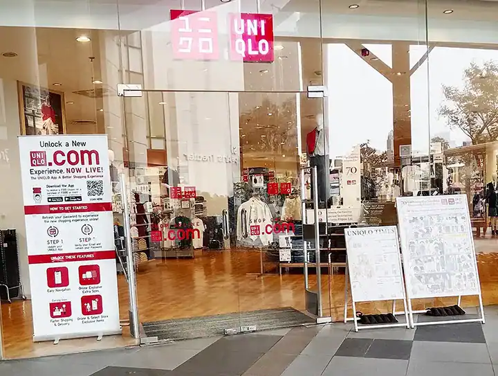 Uniqlo, Ayala Circuit mall.